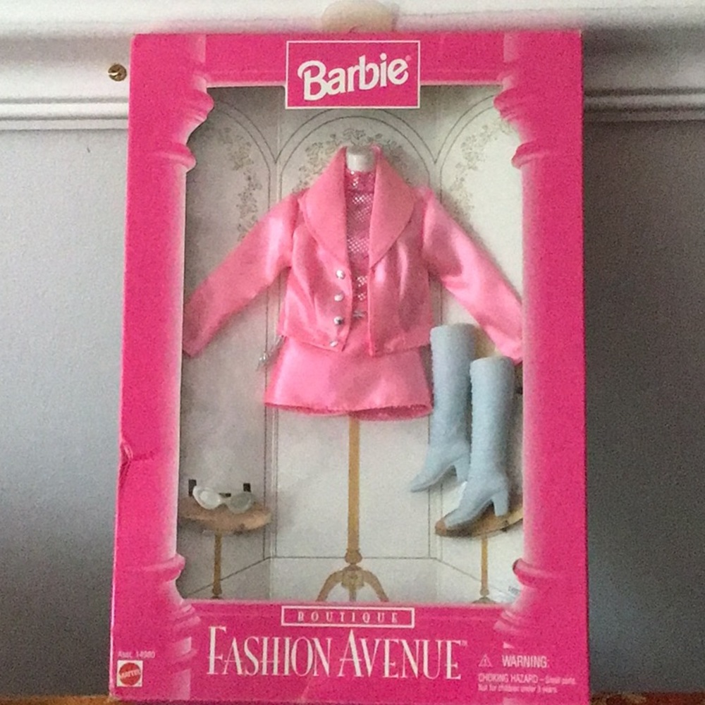 Barbie Fashion Ave Boutique outfit for doll.